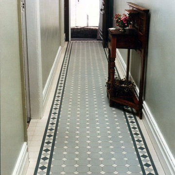 Victorian/Edwardian"'Norwood" tile hallway by WInckelmans