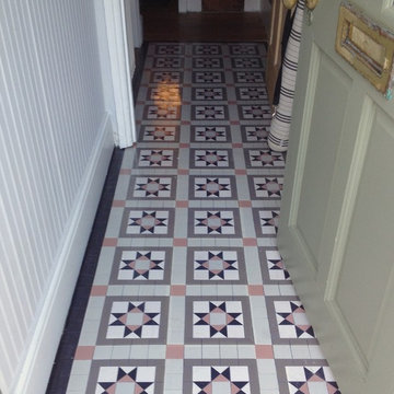 Victorian Style Tiled Hallway Floor
