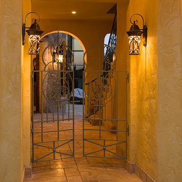 Villa Montana (Hallway)