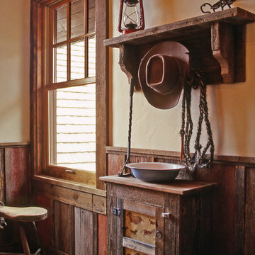 Western Homestead Ranch Bunk House room