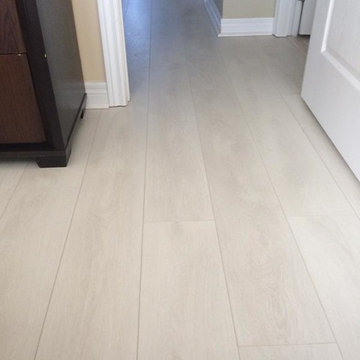 White laminate Flooring