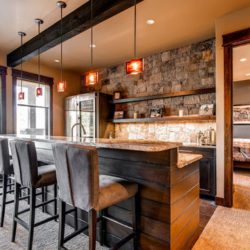 584 Discovery Hill Drive - Home Bar