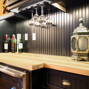 Inspiration for a mid-sized farmhouse home bar remodel in New York