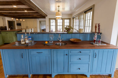 Farmhouse home bar photo in Philadelphia