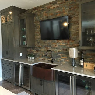 75 Beautiful Rustic Home Bar with an Undermount Sink Pictures & Ideas ...