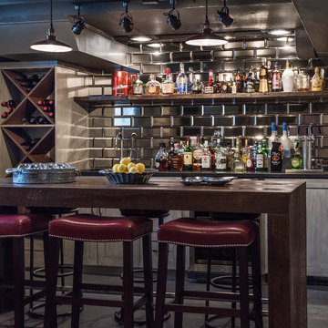 Bar/Serving Area
