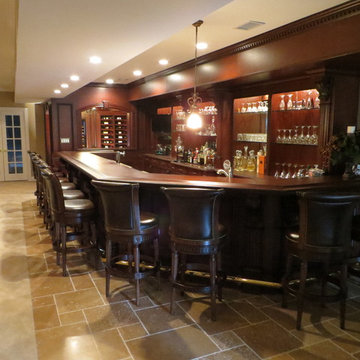 Bar/wine room