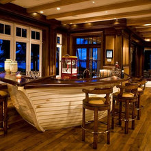Traditional Home Bar by Wallace Woodworks Artisans Inc.