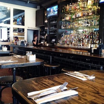 Bowery Restaurant: dining area, bar