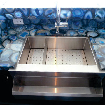 Caesarstone’s Concetto Collection Blue Agate backlit with SLABlite