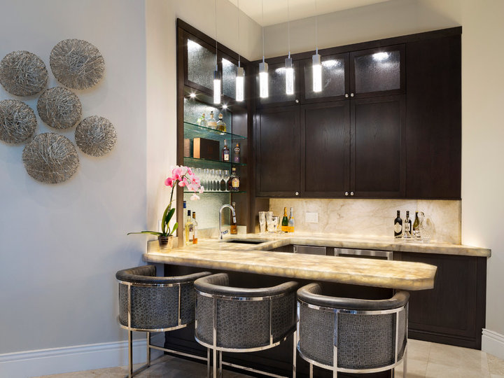 U-Shape - Transitional Home Bar