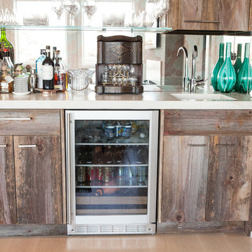 High Gloss Kitchen and Barn Board Bar