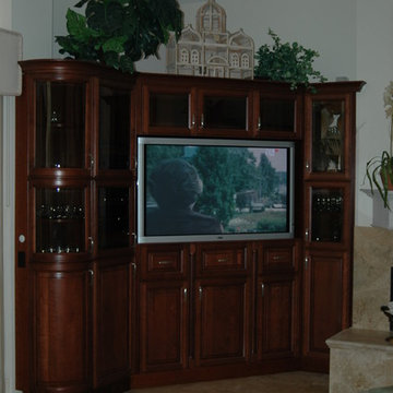 Home Bar and Built-In Entertainment Center