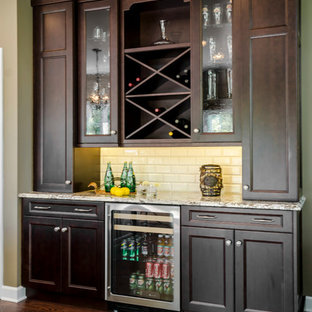 Kitchen/ dry bar