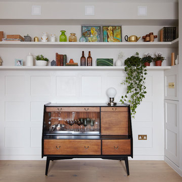 Mid Century Apartment in the City of London