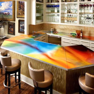 Seated home bar - contemporary u-shaped dark wood floor and brown floor seated home bar idea in Dallas with flat-panel cabinets, white cabinets, beige backsplash and multicolored countertops
