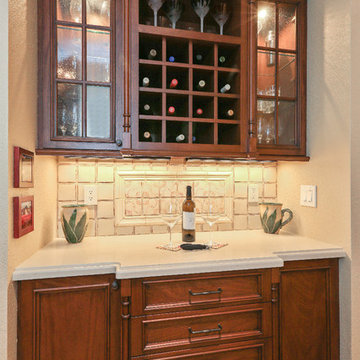 Traditional Kitchen Hutch & Bar