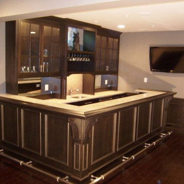 Traditional Style Wet Bar
