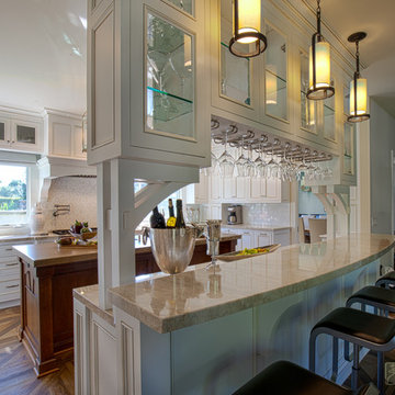 Traditional Wine Bar & Kitchen Islands