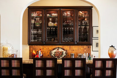 Inspiration for a transitional home bar remodel in Los Angeles