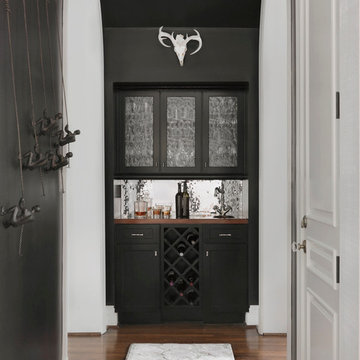 Wet bar with mirrored back splash