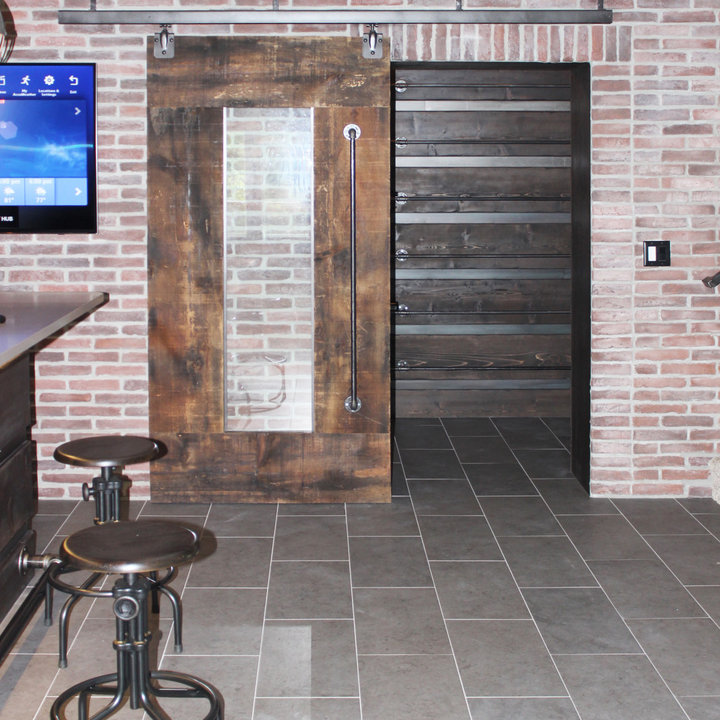 75 Hausbars mit Rückwand aus Backstein und Keramikboden Ideen & Bilder