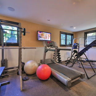 Foto di una palestra multiuso chic con pareti multicolore