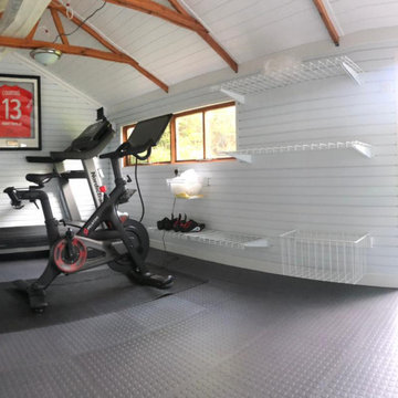 A sleek home gym for The Runner Beans