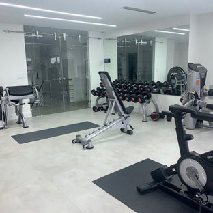 FITNESS ROOM / GYM