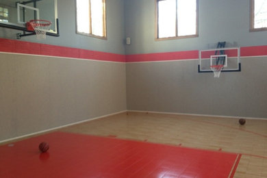 Example of a classic home gym design in Cleveland