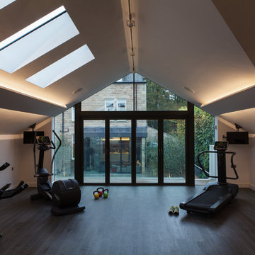 Linear lighting in the gym