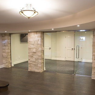 Inspiration for a modern home gym remodel in Toronto
