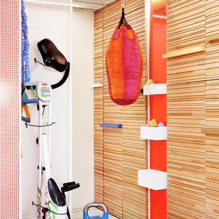 Immagine di una piccola palestra multiuso boho chic con pareti multicolore