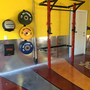Ispirazione per una palestra in casa minimalista