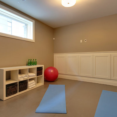 Home gym - traditional home gym idea in Calgary