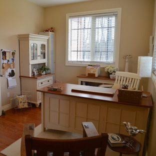Example of a classic home office design in Edmonton