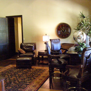 Home office - traditional home office idea in Phoenix