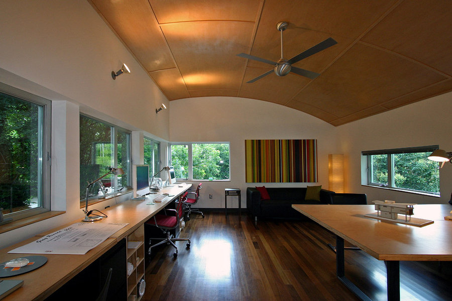 900 square foot House and Garden