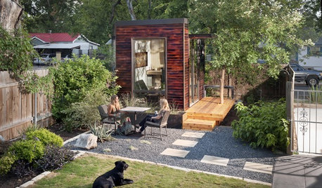 Houzz Tour: Ecofriendly Home-Office Shed in Austin