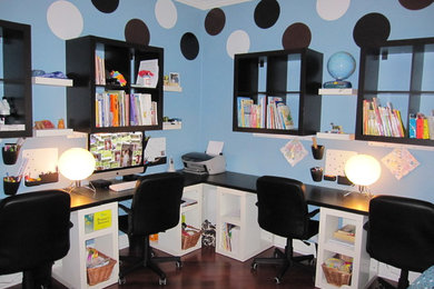 Inspiration for a modern home office remodel in Jacksonville