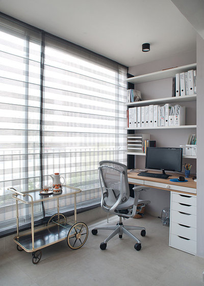 Contemporary Home Office by Ruth Kedar architect