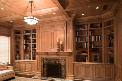 ワシントンD.C.にある高級な中くらいなトランジショナルスタイルのおしゃれなホームオフィス・書斎の写真