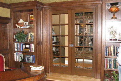 Home office - traditional home office idea in Salt Lake City