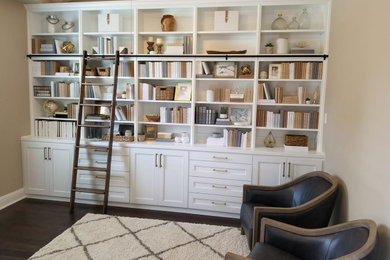 Inspiration for a transitional home office remodel in Houston