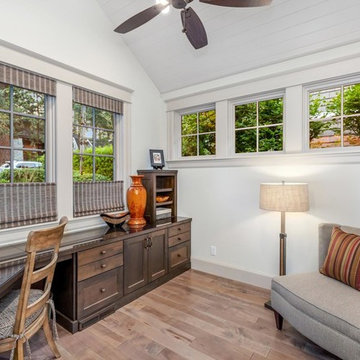 Charming in Lake Oswego