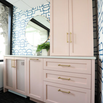 Chic and colorful Doctor office