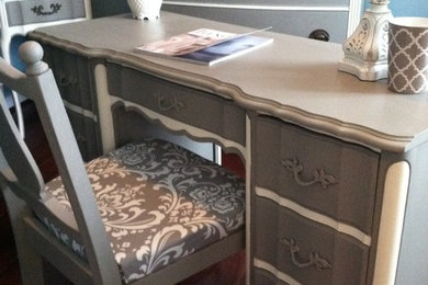 Chic Home office Dixie Vintage French Provincial Desk/Vanity