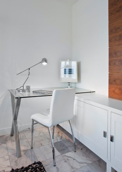 Contemporary Home Office by John Bentley