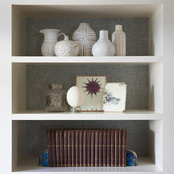 Coastal Style Bookshelf Styling Ideas