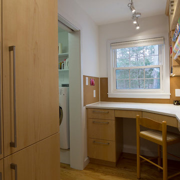 Contemporary crafting nook